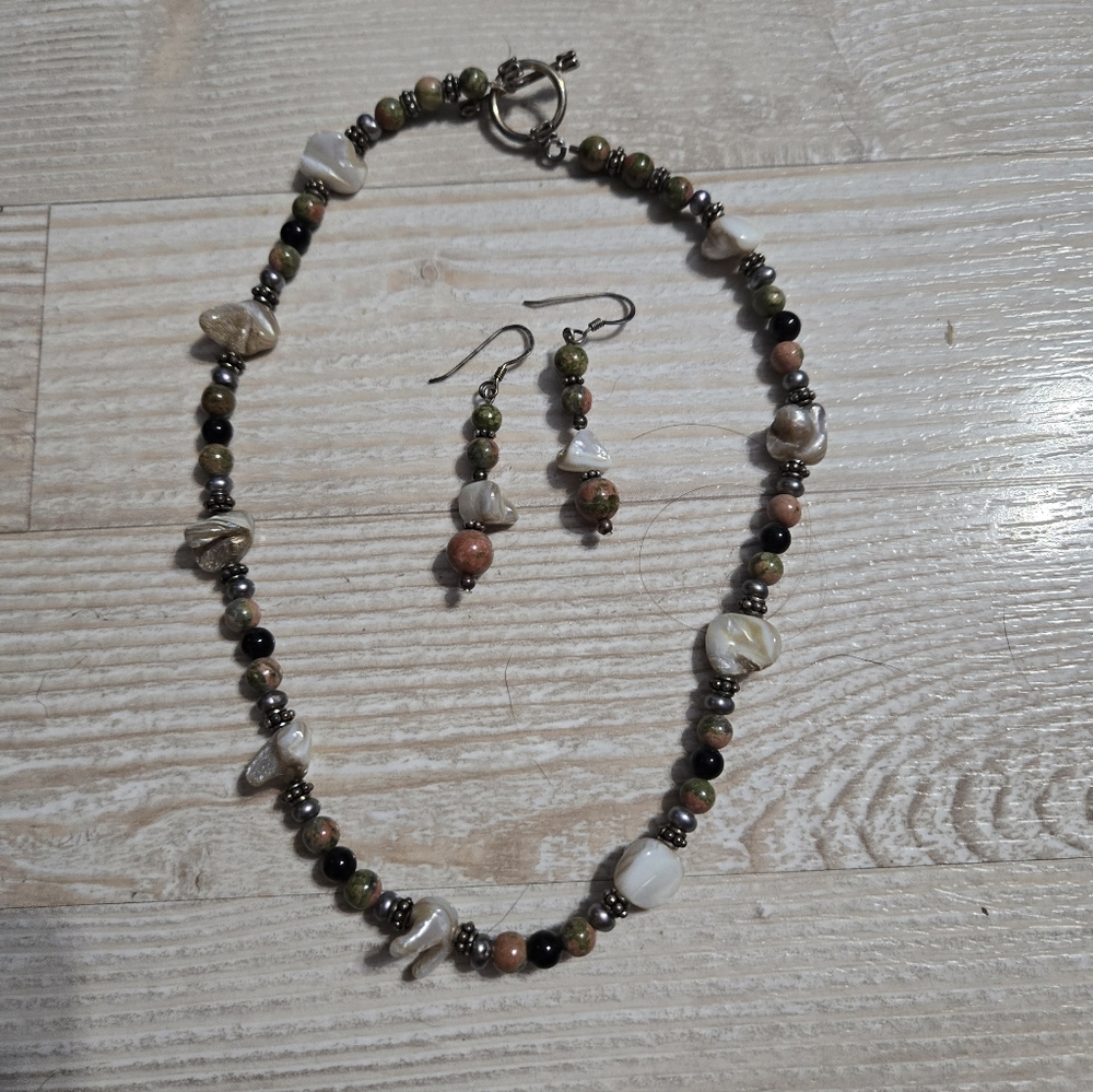 Mixed Stone Toggle Necklace & Dangle Earrings Set